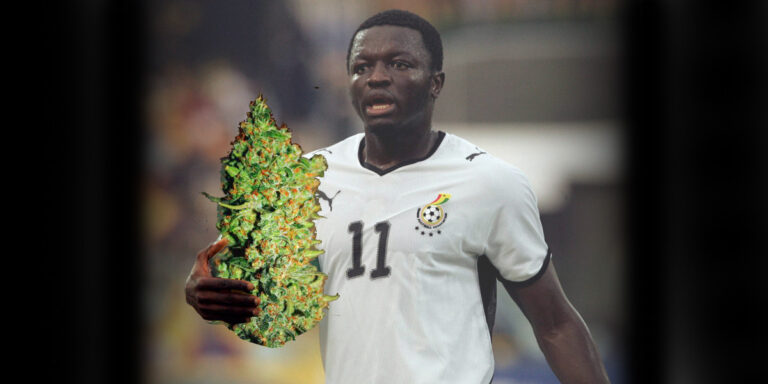 Piłkarz Ghany przyłapany na paleniu marihuany