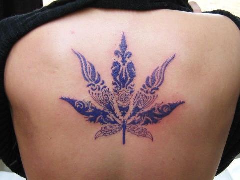 tatuaz-lisc-marihuany