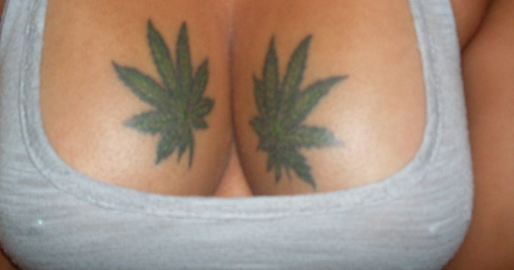 tatuaze-marihuana-cycki