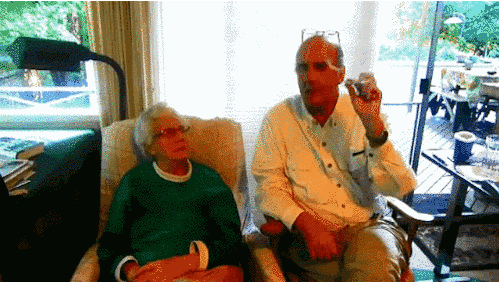 93-letnia-kobieta-pali-pierwszy-raz-jointa