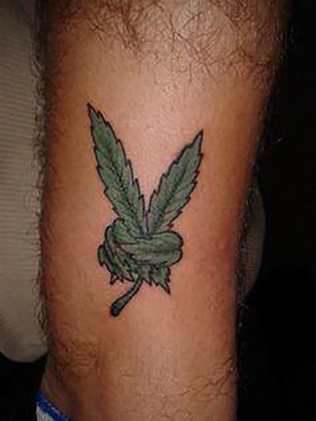 tatuaz-lisc-marihuany-peace
