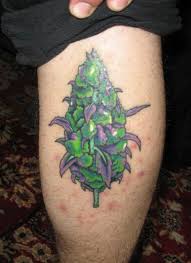 tatuaz-z-kwiatem-marihuany