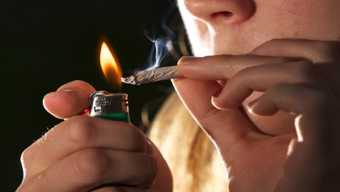 Używanie marihuany wśród polskich nastolatkow