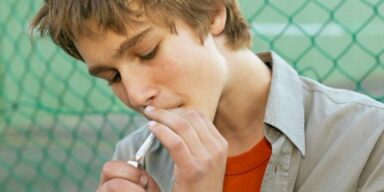legalizacja marihuany utrudnia nastolatkom dostęp do marihuany