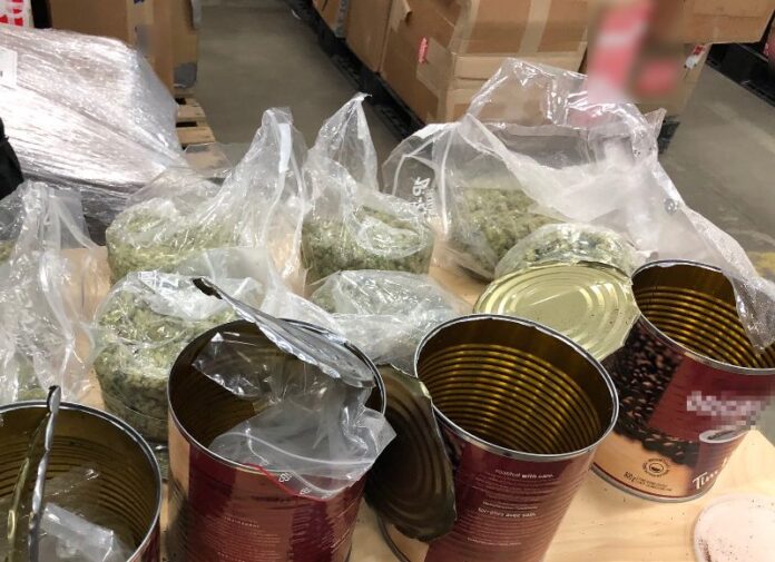 76 kilogramów marihuany z Kanady zabezpieczone przez warszawską Izbę Skarbową