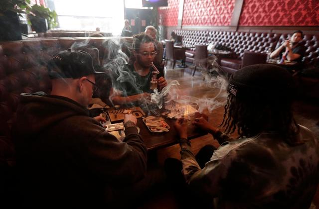 Kluby konopne do publicznej konsumpcji marihuany w Kolorado