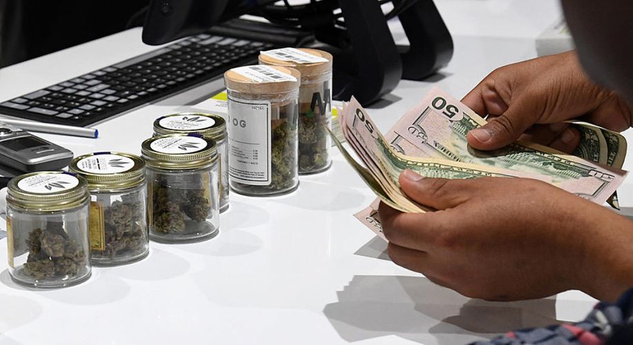 Sprzedaż marihuany w Michigan w pierwsze dwa tygodnie przekroczyła 3 miliony dolarów