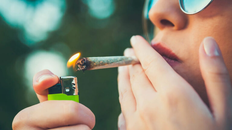 Konsumenci marihuany w Wielkiej Brytanii mogą zarobić 50£ za udział w badaniach